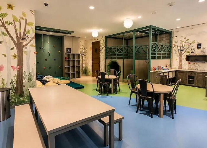 Luxury 1br W Pool, Jacuzzi, Near Antara
